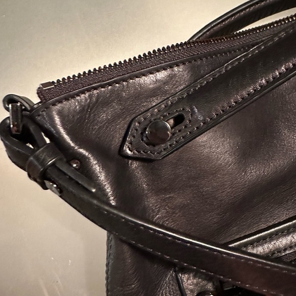 Sale 🔥Like NEW!! BOTKIER Bucket Leather Hobo Bag - Picture 10 of 15